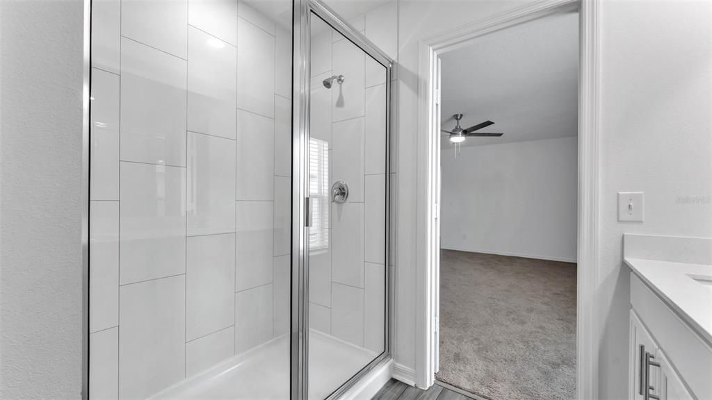Под контрактом: $289,900 (5 спален, 3 ванн, 2005 Квадратных фут)