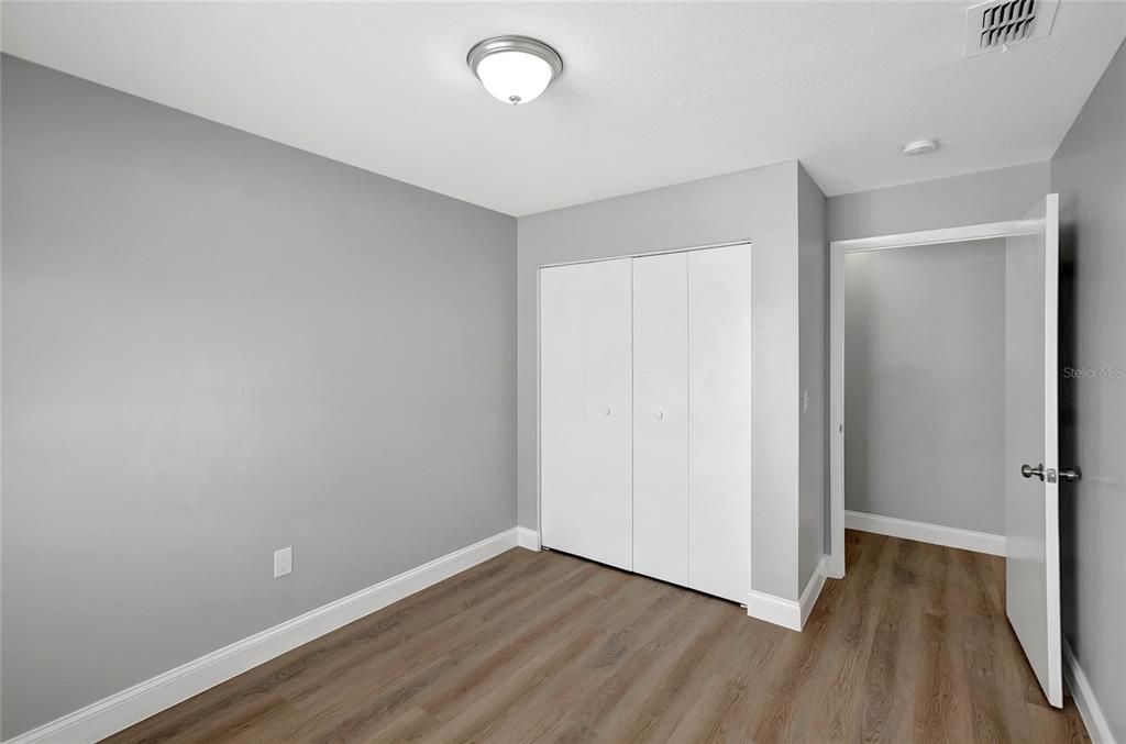 На продажу: $399,900 (3 спален, 2 ванн, 1426 Квадратных фут)