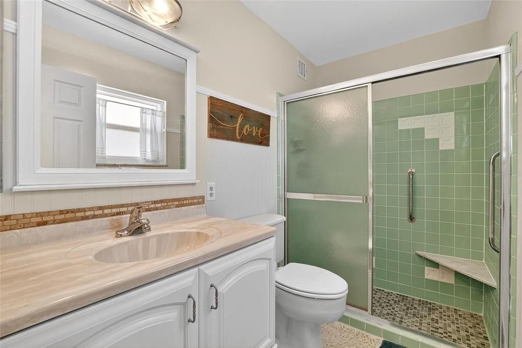 For Sale: $249,900 (2 beds, 2 baths, 1266 Square Feet)