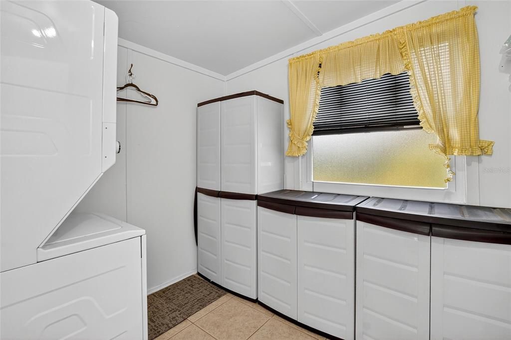 For Sale: $249,900 (2 beds, 2 baths, 1266 Square Feet)