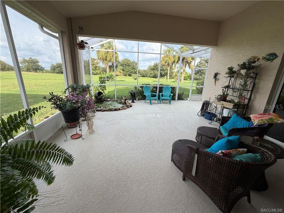 For Sale: $305,000 (3 beds, 2 baths, 1620 Square Feet)