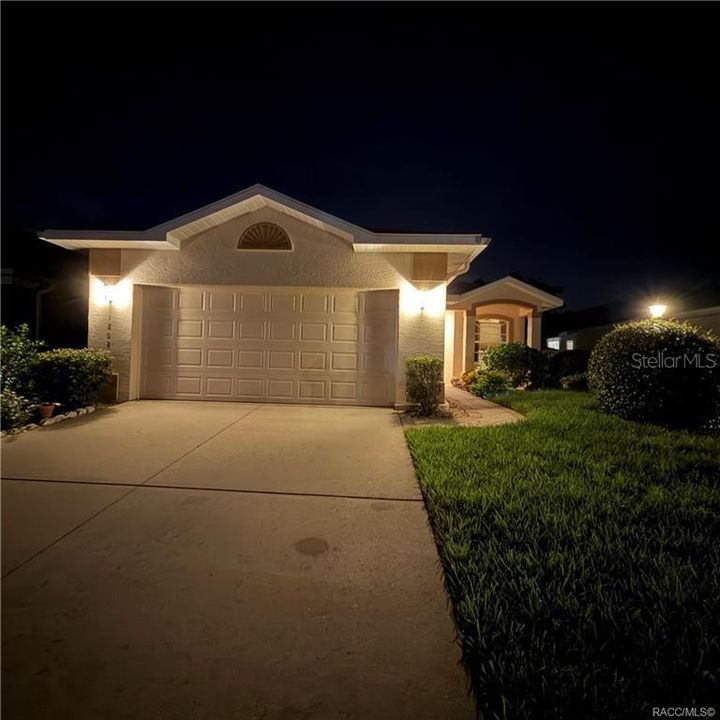 For Sale: $305,000 (3 beds, 2 baths, 1620 Square Feet)