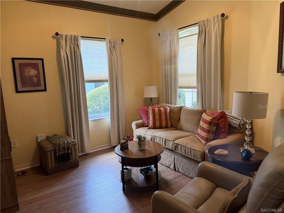For Sale: $305,000 (3 beds, 2 baths, 1620 Square Feet)