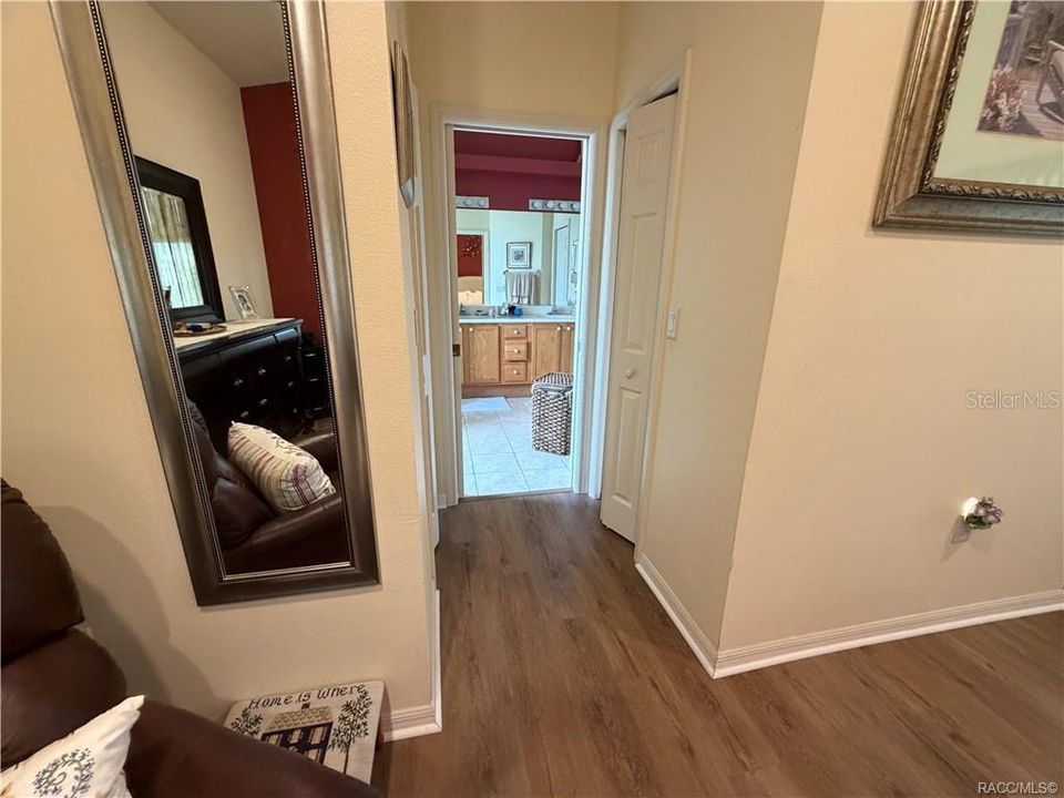 For Sale: $305,000 (3 beds, 2 baths, 1620 Square Feet)