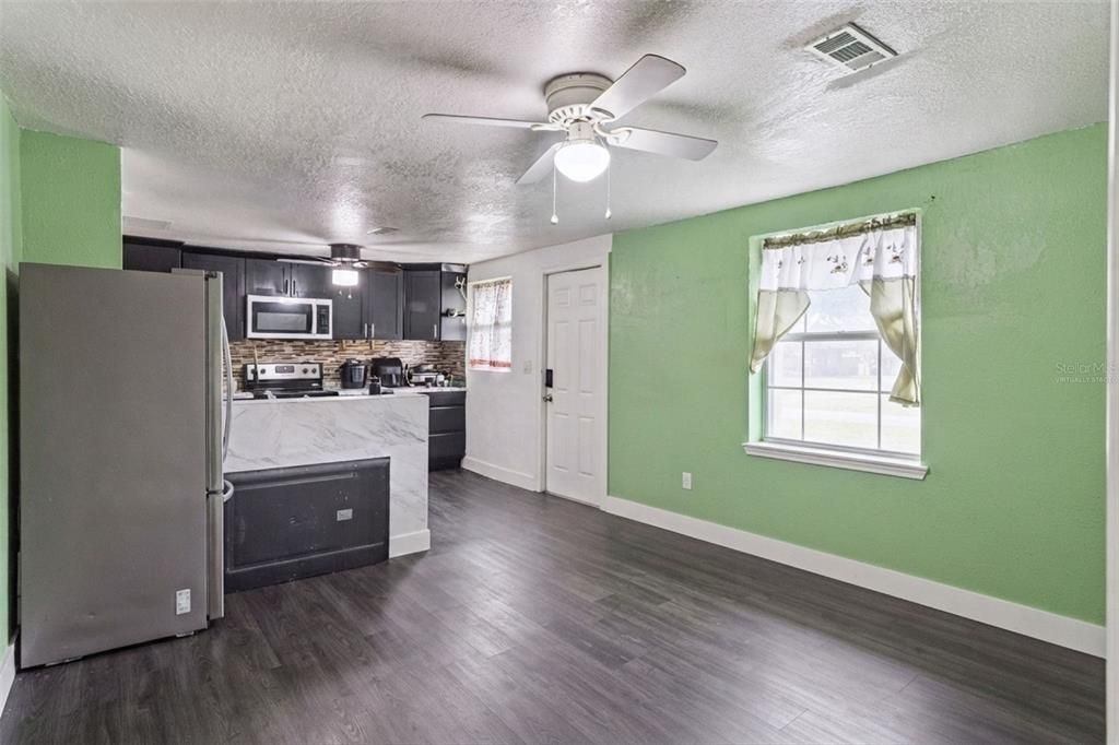 For Sale: $235,000 (4 beds, 2 baths, 1359 Square Feet)