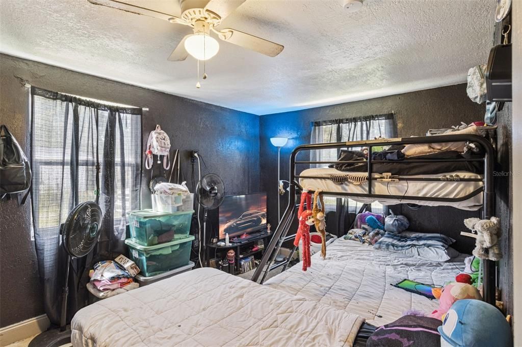 For Sale: $235,000 (4 beds, 2 baths, 1359 Square Feet)