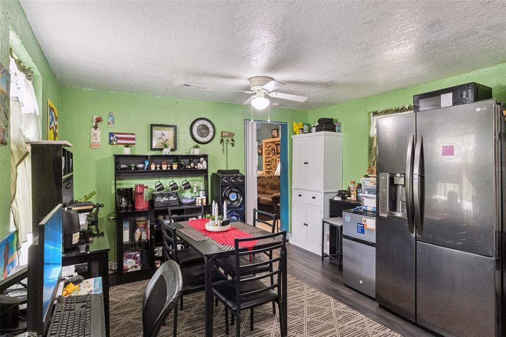 For Sale: $235,000 (4 beds, 2 baths, 1359 Square Feet)