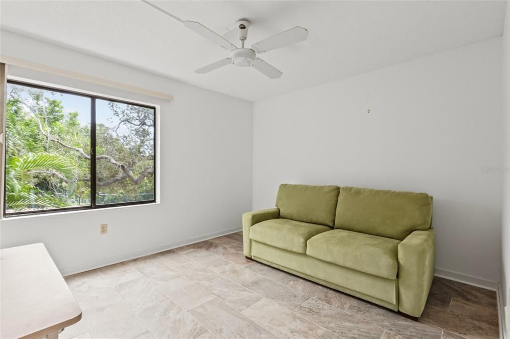 На продажу: $399,000 (3 спален, 2 ванн, 1770 Квадратных фут)