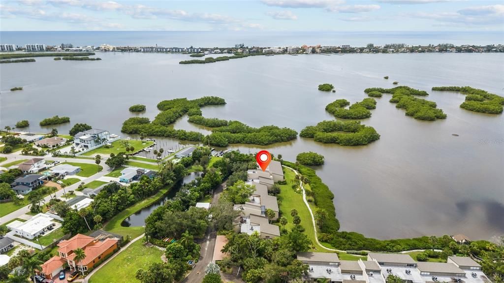 На продажу: $399,000 (3 спален, 2 ванн, 1770 Квадратных фут)