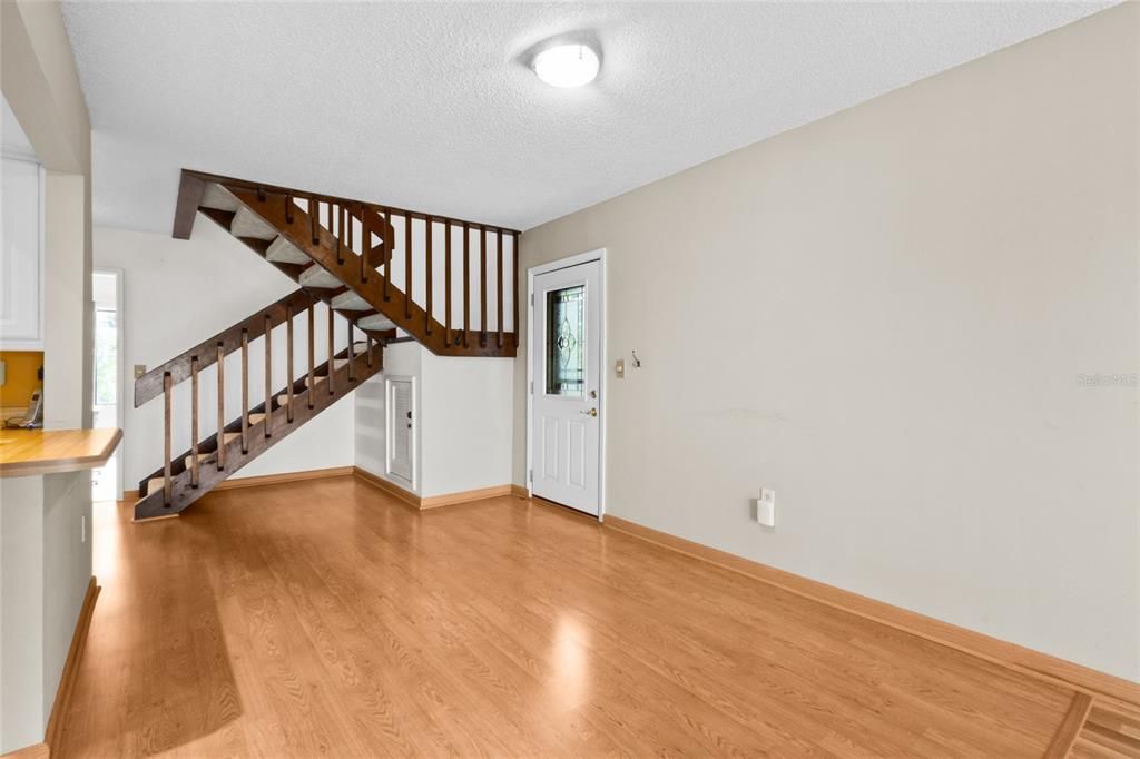 На продажу: $399,000 (3 спален, 2 ванн, 1770 Квадратных фут)