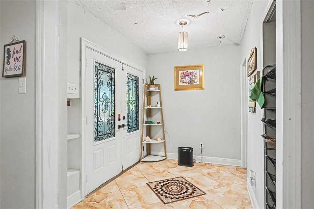 For Sale: $1,100,000 (3 beds, 2 baths, 2964 Square Feet)