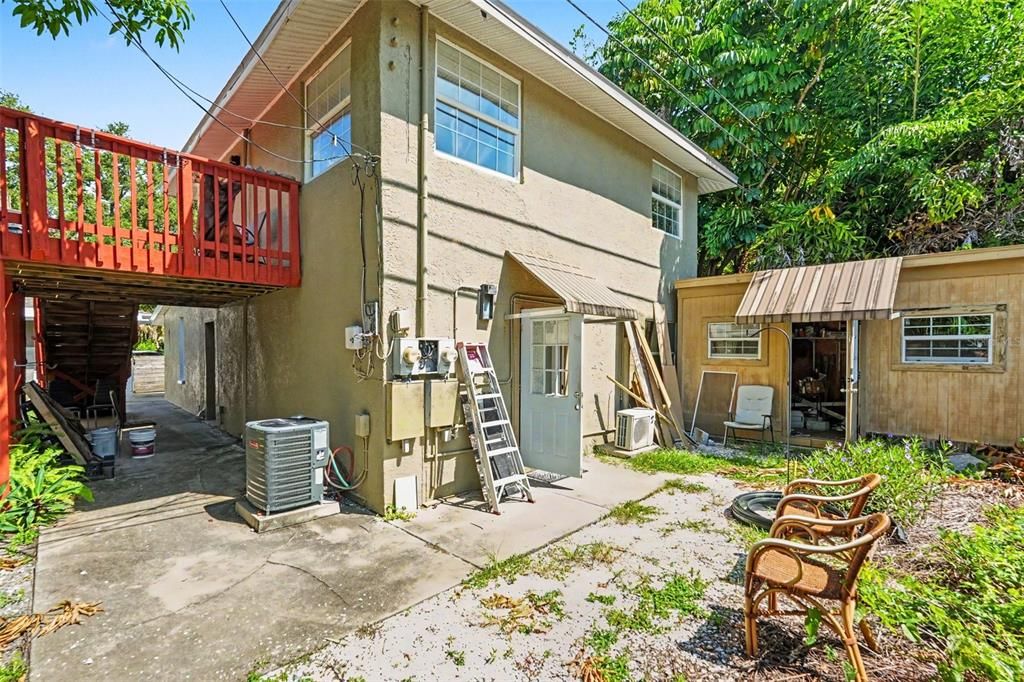 For Sale: $1,100,000 (3 beds, 2 baths, 2964 Square Feet)