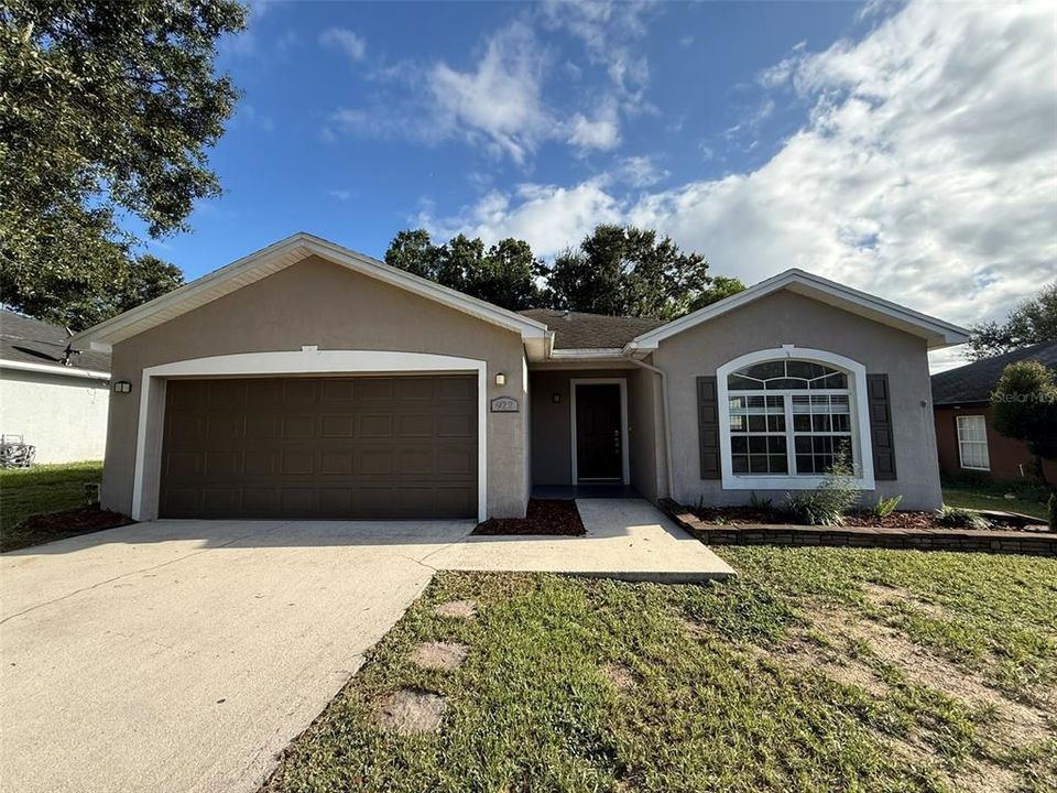 For Sale: $249,900 (3 beds, 2 baths, 1376 Square Feet)