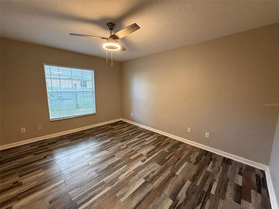 For Sale: $249,900 (3 beds, 2 baths, 1376 Square Feet)