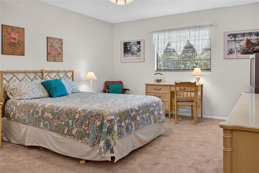 For Sale: $159,900 (2 beds, 2 baths, 1064 Square Feet)