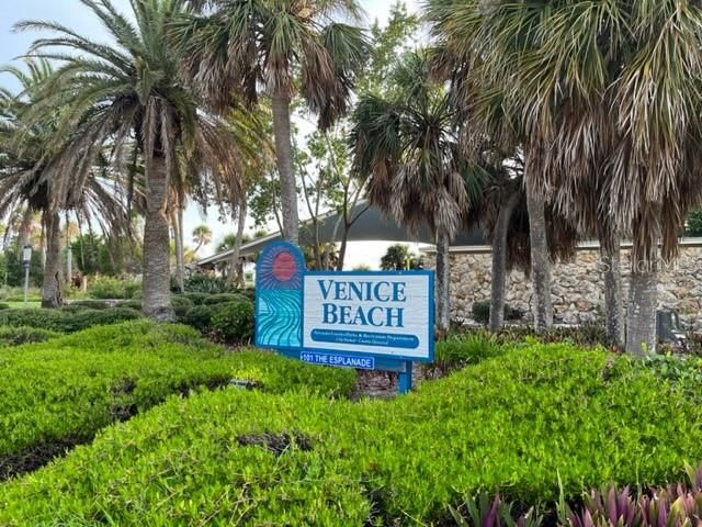 For Sale: $159,900 (2 beds, 2 baths, 1064 Square Feet)