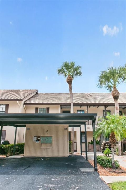 For Sale: $159,900 (2 beds, 2 baths, 1064 Square Feet)