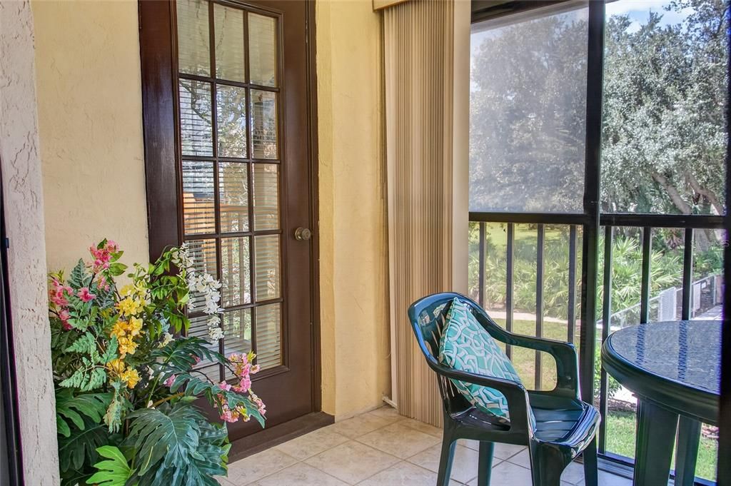 For Sale: $159,900 (2 beds, 2 baths, 1064 Square Feet)