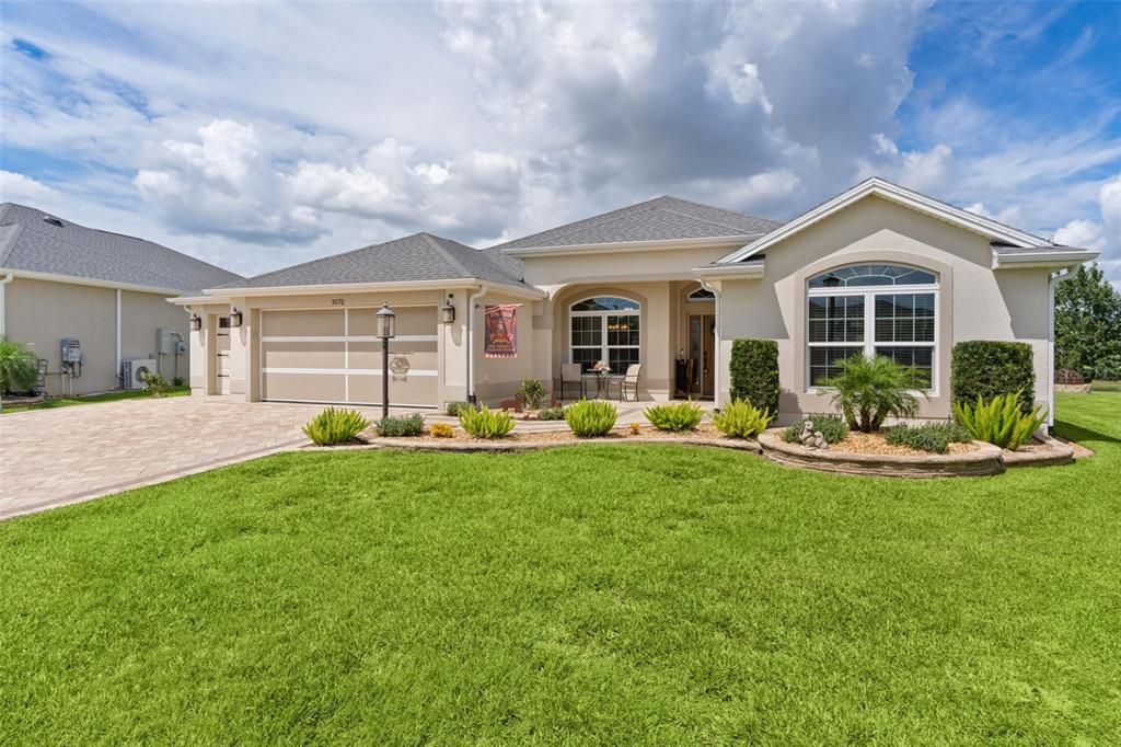 For Sale: $765,000 (3 beds, 2 baths, 2051 Square Feet)