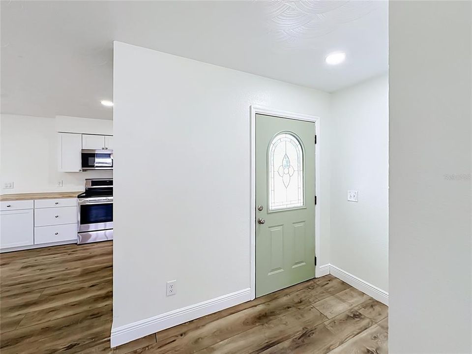 For Sale: $209,000 (3 beds, 1 baths, 1498 Square Feet)