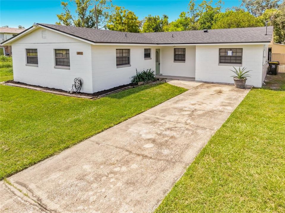 For Sale: $209,000 (3 beds, 1 baths, 1498 Square Feet)