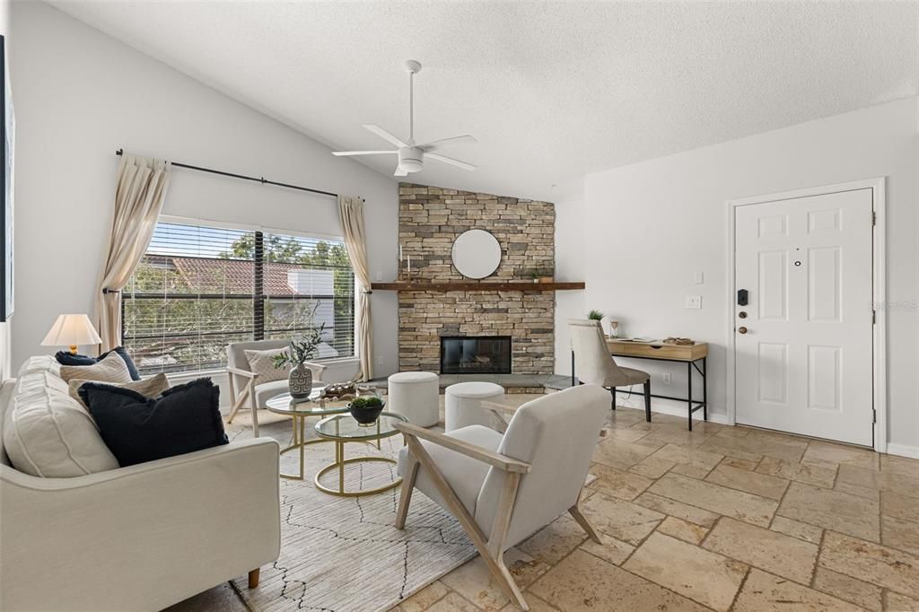 For Sale: $389,000 (2 beds, 2 baths, 1140 Square Feet)