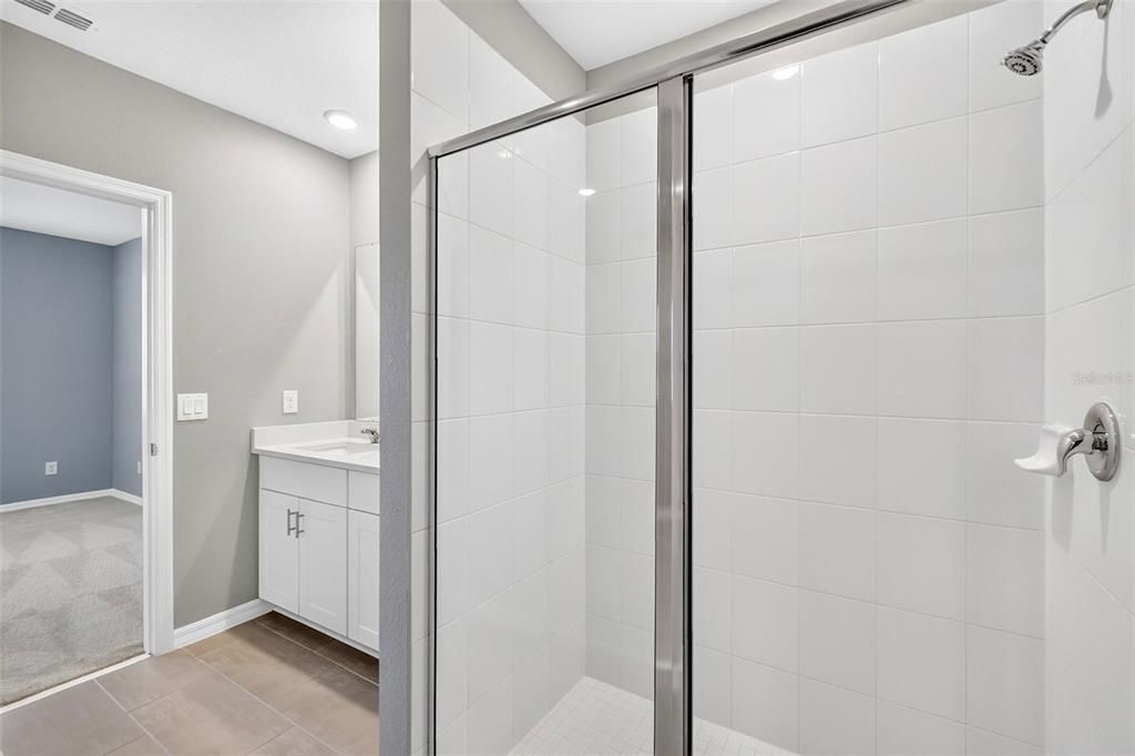 На продажу: $279,900 (3 спален, 2 ванн, 1484 Квадратных фут)