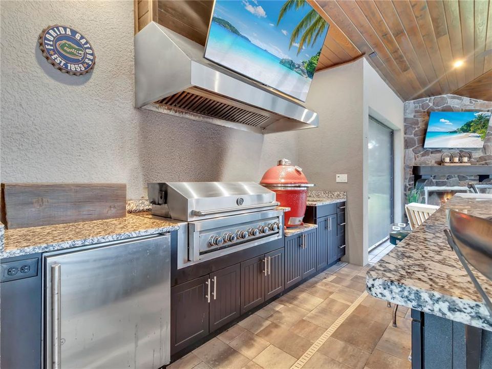 For Sale: $1,700,000 (5 beds, 5 baths, 4967 Square Feet)