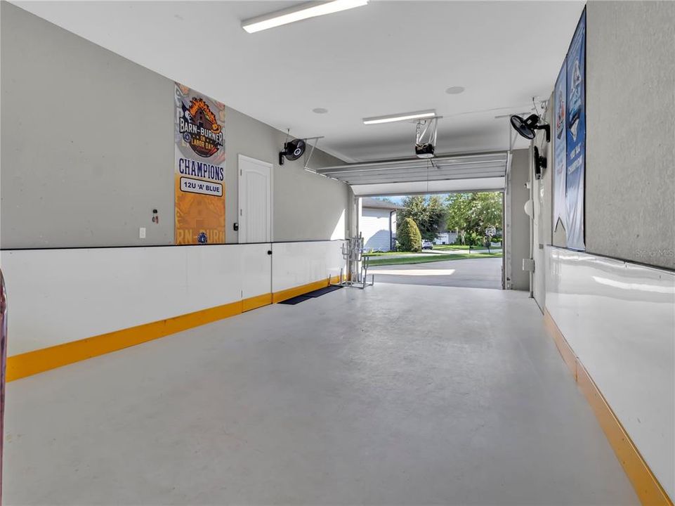 For Sale: $1,700,000 (5 beds, 5 baths, 4967 Square Feet)