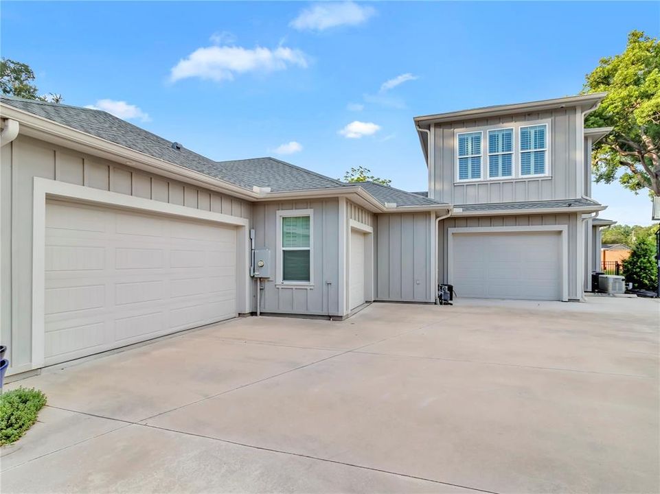 For Sale: $1,700,000 (5 beds, 5 baths, 4967 Square Feet)