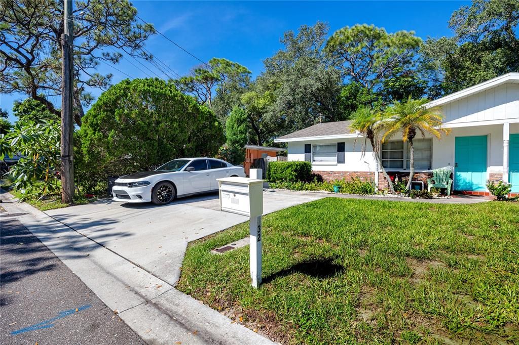 For Sale: $685,000 (5 beds, 0 baths, 1990 Square Feet)