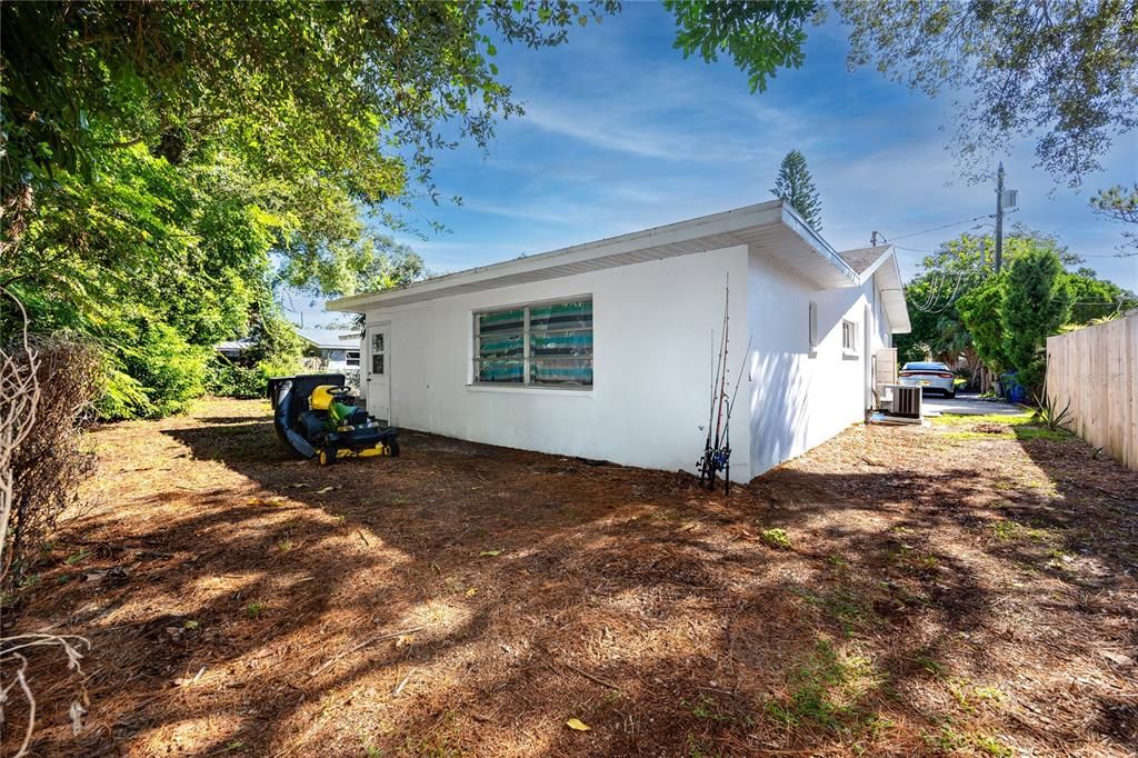 For Sale: $685,000 (5 beds, 0 baths, 1990 Square Feet)