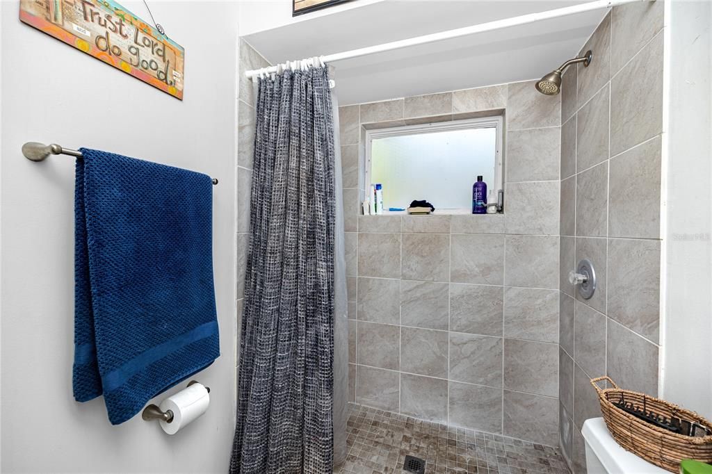 For Sale: $685,000 (5 beds, 0 baths, 1990 Square Feet)