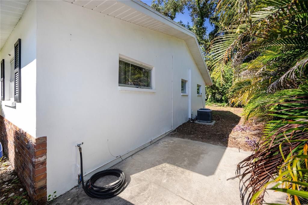For Sale: $685,000 (5 beds, 0 baths, 1990 Square Feet)