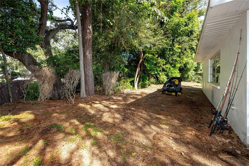 For Sale: $685,000 (5 beds, 0 baths, 1990 Square Feet)