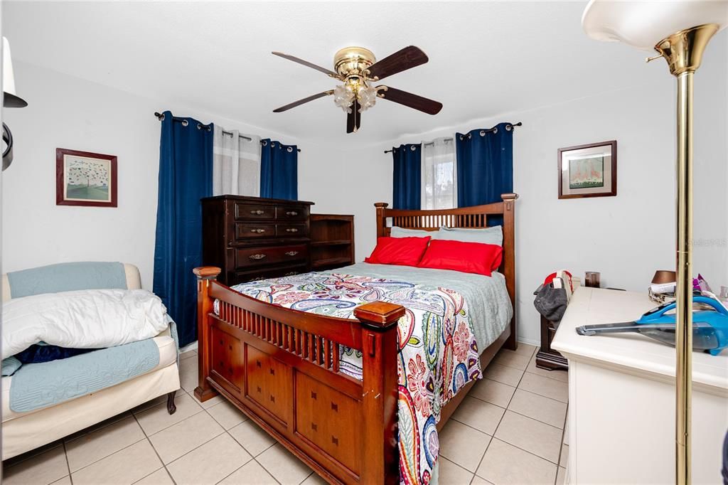 For Sale: $685,000 (5 beds, 0 baths, 1990 Square Feet)