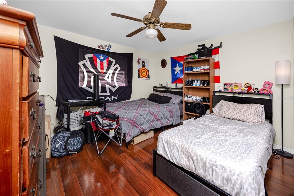 For Sale: $685,000 (5 beds, 0 baths, 1990 Square Feet)