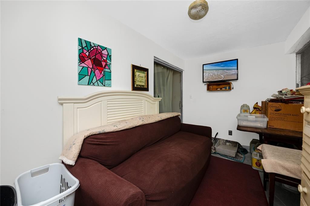 For Sale: $685,000 (5 beds, 0 baths, 1990 Square Feet)
