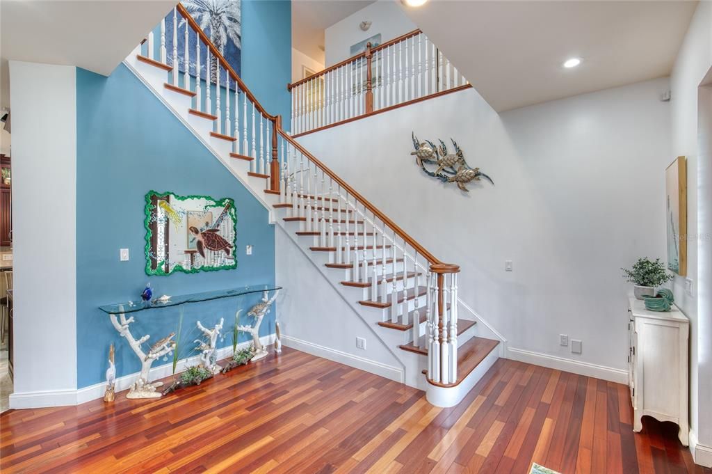 En Venta: $975,000 (4 camas, 4 baños, 4208 Pies cuadrados)