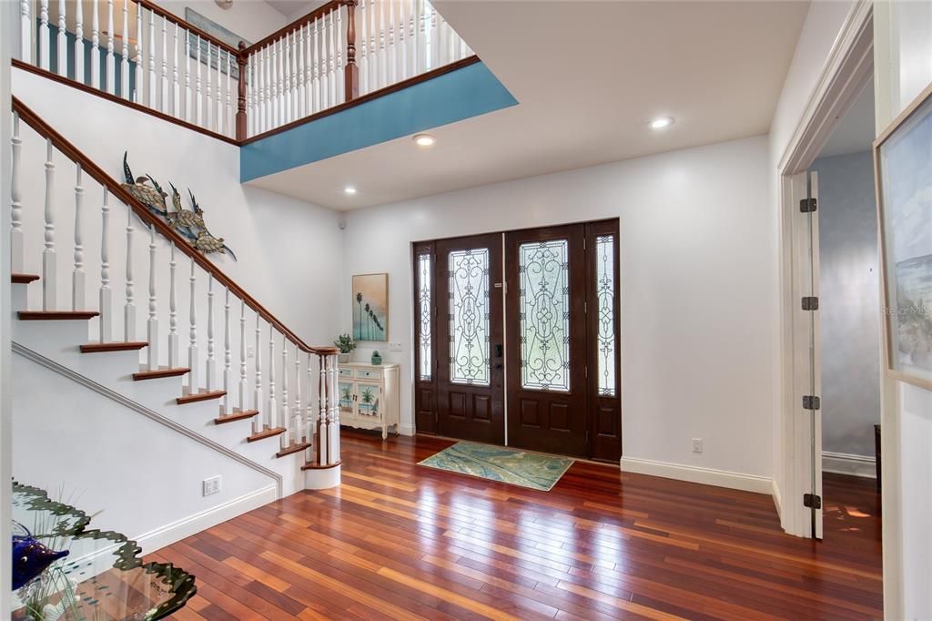 En Venta: $975,000 (4 camas, 4 baños, 4208 Pies cuadrados)