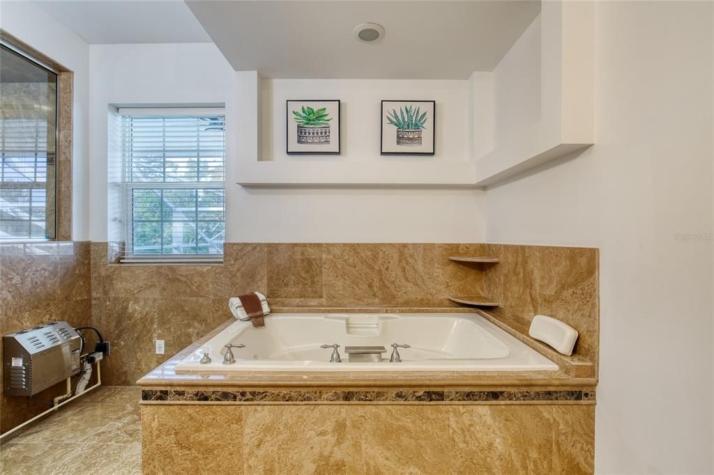 En Venta: $975,000 (4 camas, 4 baños, 4208 Pies cuadrados)