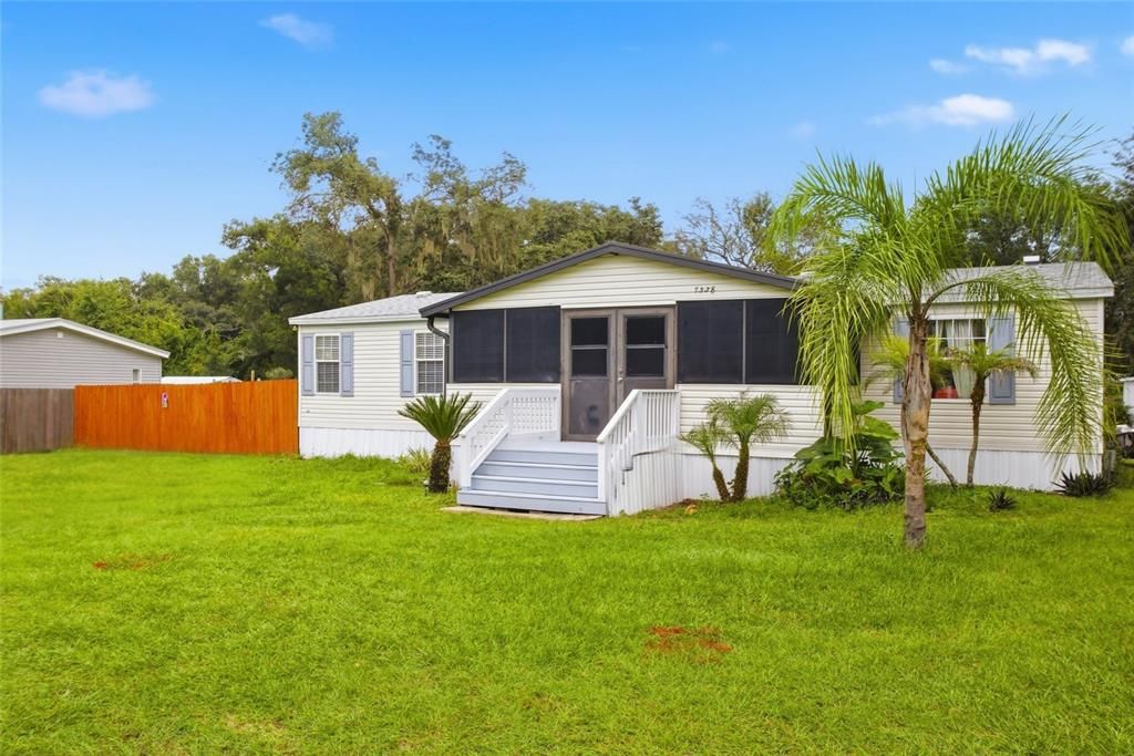 For Sale: $279,900 (3 beds, 2 baths, 1404 Square Feet)