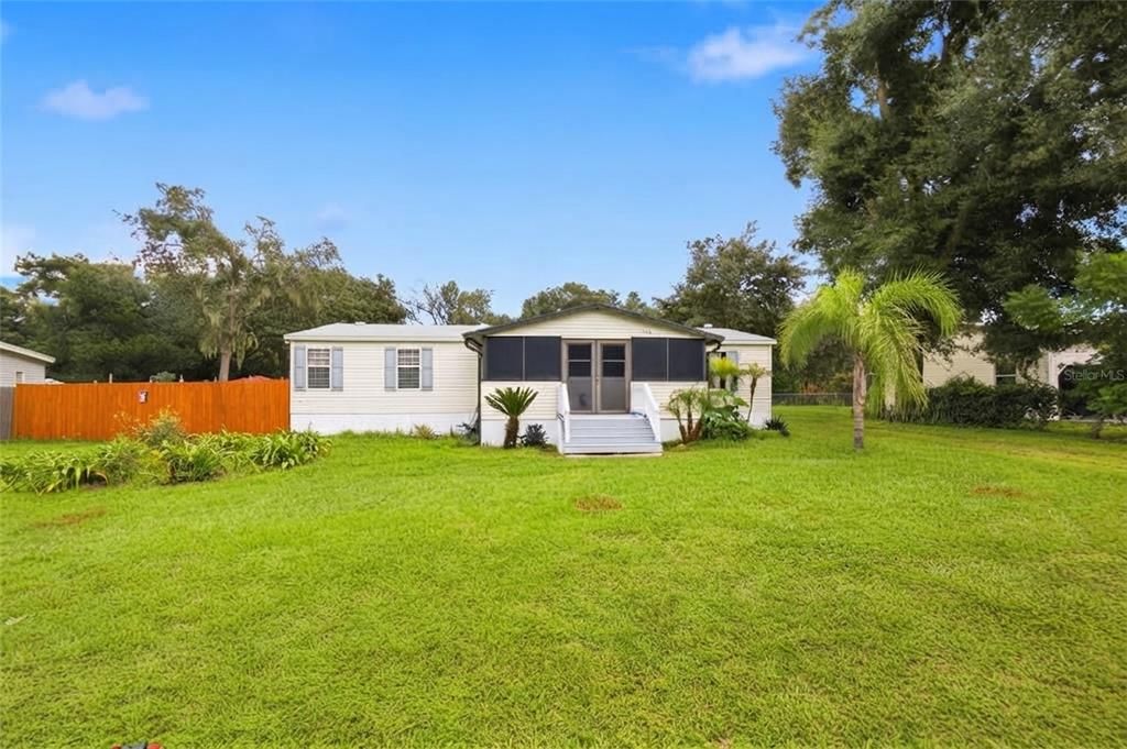 For Sale: $279,900 (3 beds, 2 baths, 1404 Square Feet)