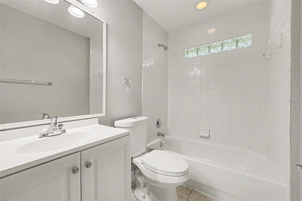 For Sale: $324,900 (3 beds, 2 baths, 1435 Square Feet)