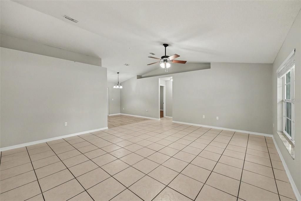 For Sale: $324,900 (3 beds, 2 baths, 1435 Square Feet)