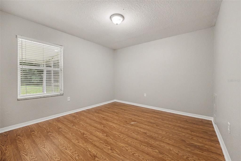For Sale: $324,900 (3 beds, 2 baths, 1435 Square Feet)