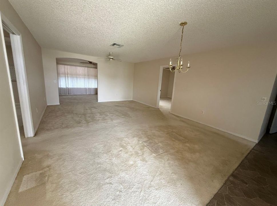 For Sale: $240,000 (3 beds, 2 baths, 1311 Square Feet)