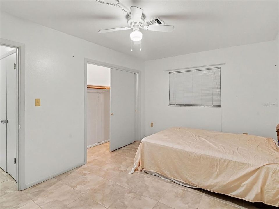 For Sale: $229,900 (3 beds, 2 baths, 1452 Square Feet)