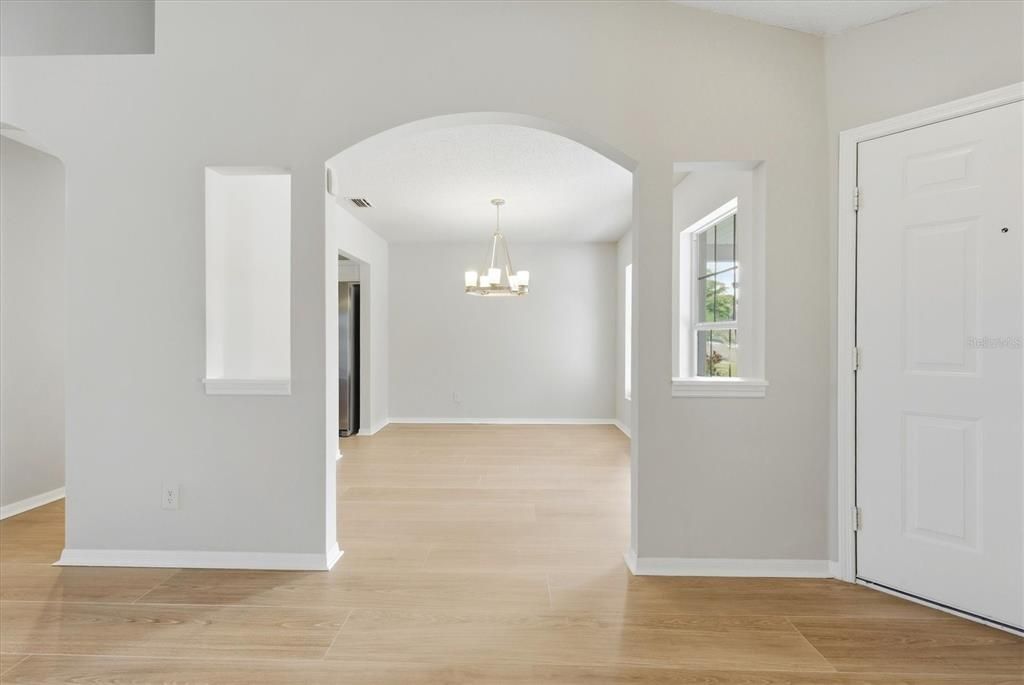For Sale: $394,900 (3 beds, 2 baths, 2104 Square Feet)