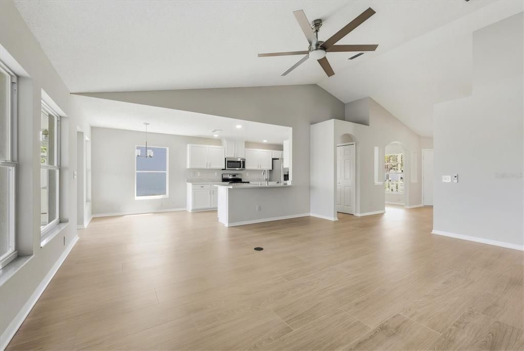 For Sale: $394,900 (3 beds, 2 baths, 2104 Square Feet)